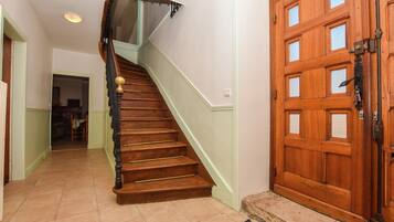 Rumah | Resepsionis