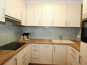 Apartment | Private kitchen - Idyllic Apartment in Hippach with Ski Storage near Ski Area (Schwendau)