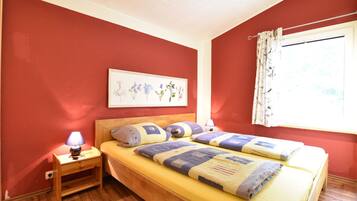 Bungalow | 2 bedrooms, individually furnished, bed sheets