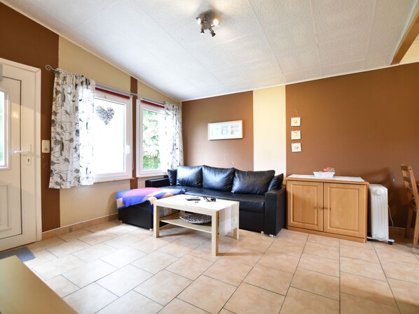 Bungalow | Living area - Quaint Bungalow with Garden near Insel Poel (Insel Poel)