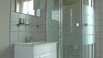 Chalet | Bathroom | Shower