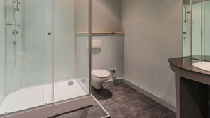 House | Bathroom | Shower - Spacious Holiday Home in Ellmau With Garden (Ellmau)