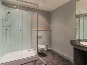 House | Bathroom - Spacious Holiday Home in Ellmau With Garden (Ellmau)