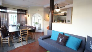 House | Living room | DVD player - Spacious Holiday Home in Ellmau With Garden (Ellmau)