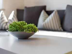 2 bedrooms, individually furnished, bed sheets - Apartment in Tännesberg With Terrace, Garden, Pond, Heating (Tannesberg)
