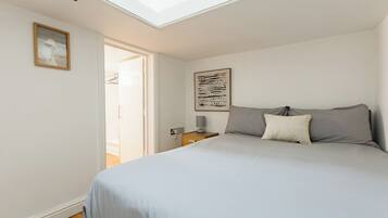 Suite estudio urbana, 1 habitación | Edredón, camas con pillow-top y decoración personalizada