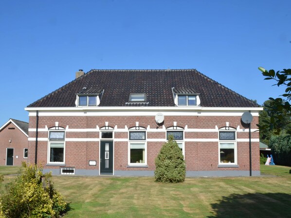 Exterior - Quaint Farmhouse in Haarlo near Forest (Haarlo)