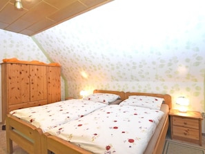 Apartment | 2 bedrooms, individually furnished, iron/ironing board