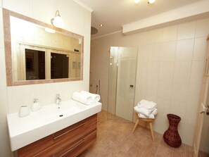 House | Bathroom