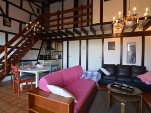 House | Dining - Amazing Holiday Home in Stavelot With Terrace (Stavelot)