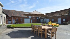Balcony - Holiday Home in Flemish Ardennes With Large Garden (Zwalm)