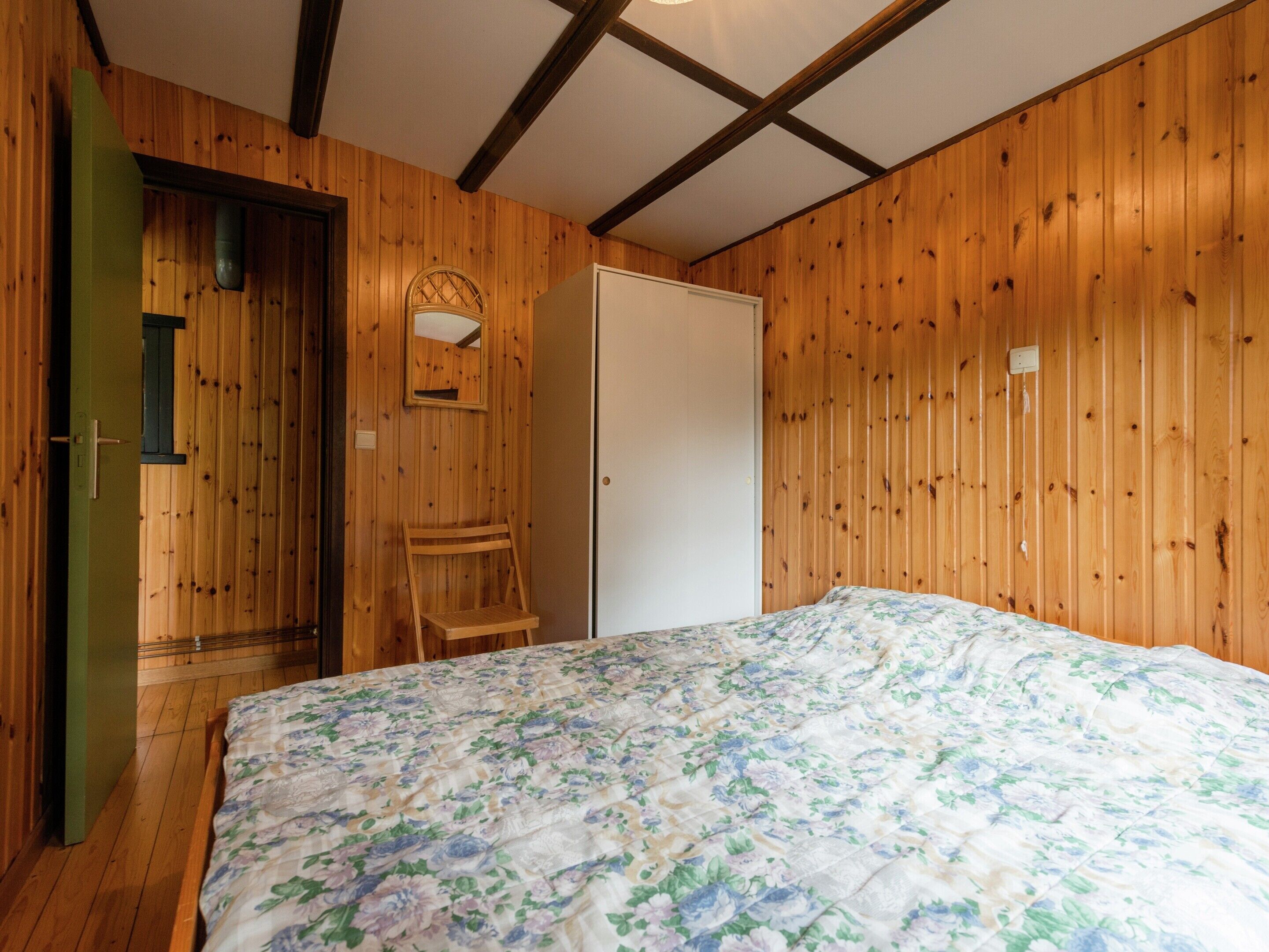 Chalet | 3 bedrooms, individually furnished, bed sheets