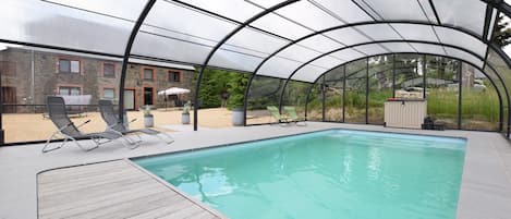Piscine extérieure, piscine chauffée