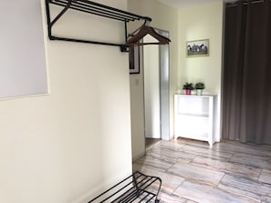 2 slaapkamers, individueel gemeubileerd, beddengoed