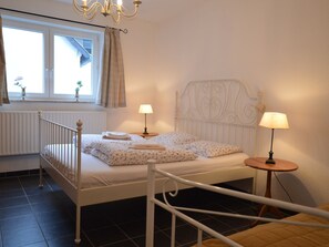 شقة | 2 عدّة غرف نوم وملاءات أسرّة