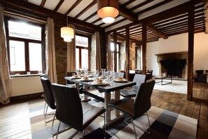 House | Dining