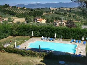 Casa | Piscina | Una piscina al aire libre