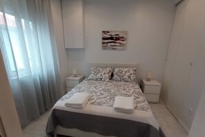 3 bedrooms, iron/ironing board, travel cot, free WiFi