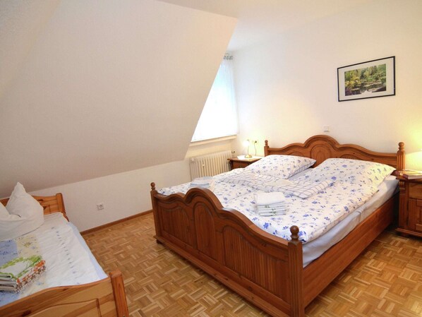 Apartment | 3 bedrooms, individually furnished