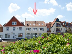 Exterior - Comfortable Holiday Home for 18 People, 100 m From the Beach of Bergen aan Zee (Bergen aan Zee)