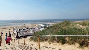 Beach/ocean view - Comfortable Holiday Home for 18 People, 100 m From the Beach of Bergen aan Zee (Bergen aan Zee)