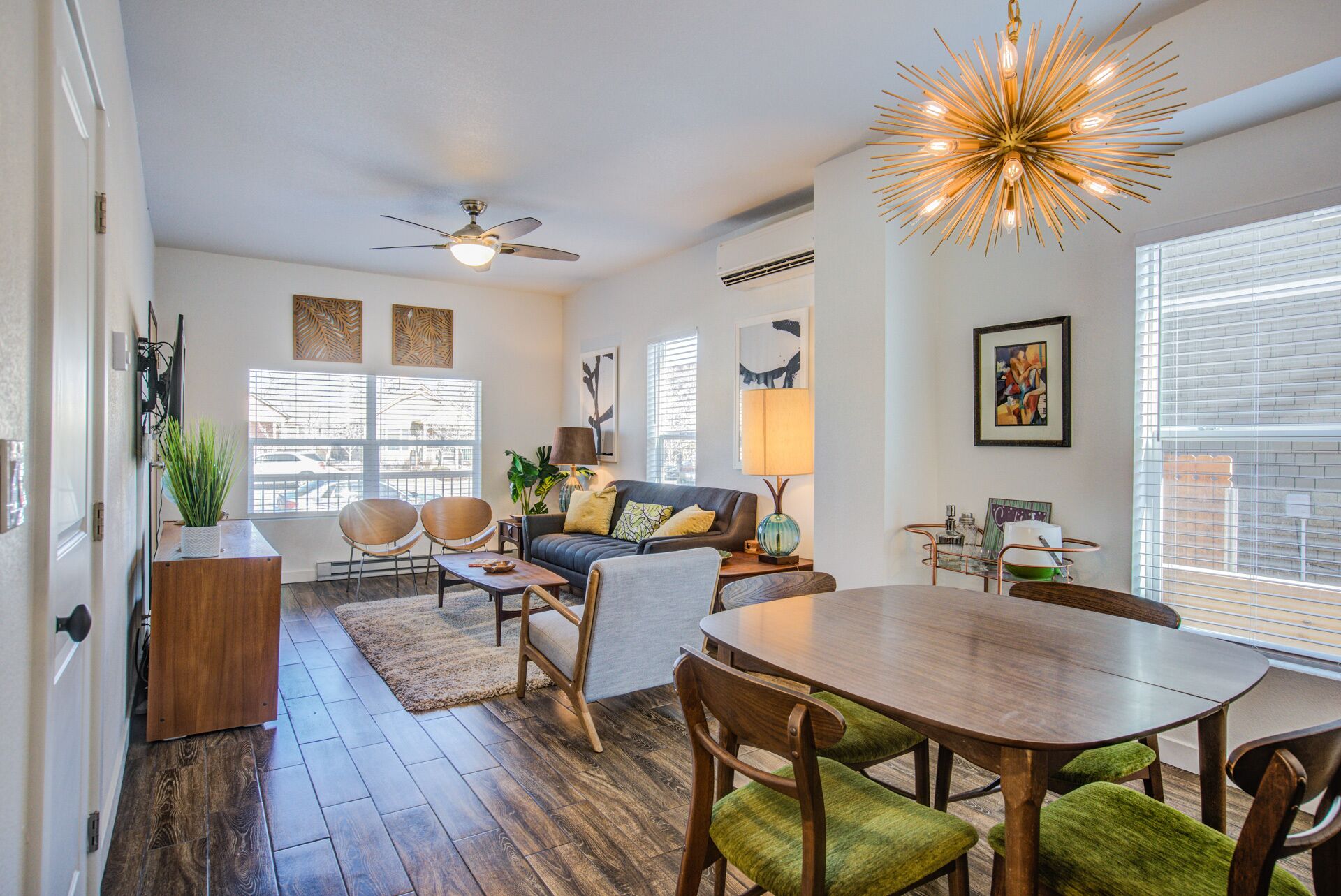 Huoneisto (1 Bedroom) | Olohuone | Televisio