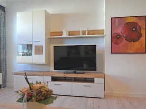 Apartment | Living area - Tasteful Ground Floor Apartment with Terrace & Garden near Brilon (Brilon)