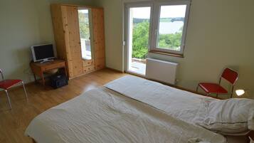 House | 4 bedrooms, individually furnished, bed sheets