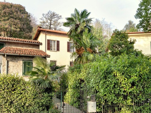 Independent House With Equipped Outdoor Area, Near the Lake