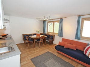 Private kitchen - Cozy Farmhouse in Kaunerberg near Ski Area (Kaunerberg)