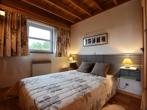 Cottage | 1 bedroom, individually furnished, bed sheets