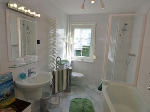 Apartment | Bathroom