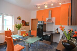 Private kitchen - Charming Forest Escape for Two (Ilmenau)