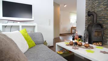 Nhà | 1 phòng ngủ, trang bị nội thất với thiết kế riêng biệt, bộ trải giường