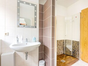 Apartment | Badezimmer