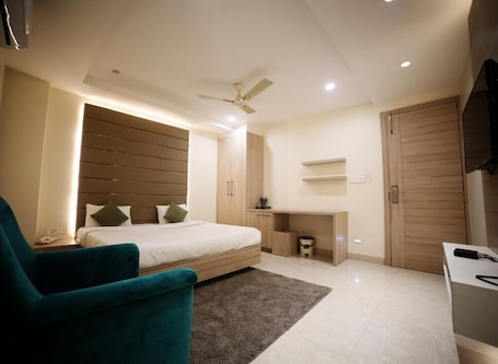 In-room safe, individually decorated, individually furnished