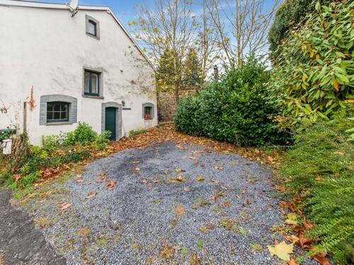 Cosy Holiday Home in Cherain near Forest