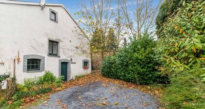 Cosy Holiday Home in Cherain near Forest