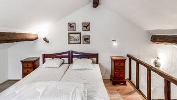 Casa | 1 habitación y muebles diferentes