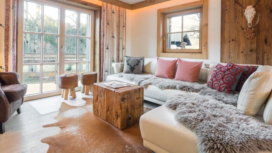 Detached Holiday Home in Ellmau Near the Ski Lift