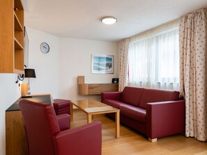 Chalet | Living room - Luxurious Chalet in Zell am See Near Ski Area (Zell am See)