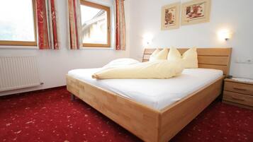 Căn hộ | 2 phòng ngủ, bộ trải giường