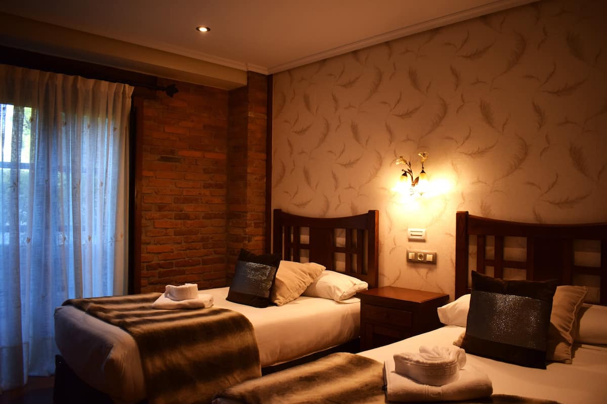 standard double or twin room, balcony | 1 bedroom, minibar, in-room safe, desk