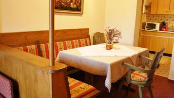 Apartment | Private kitchen | Microwave