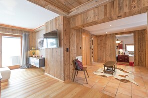 Chalet | Living area - Unique Chalet in the Center of Elmau Near the Ski Lift (Ellmau)