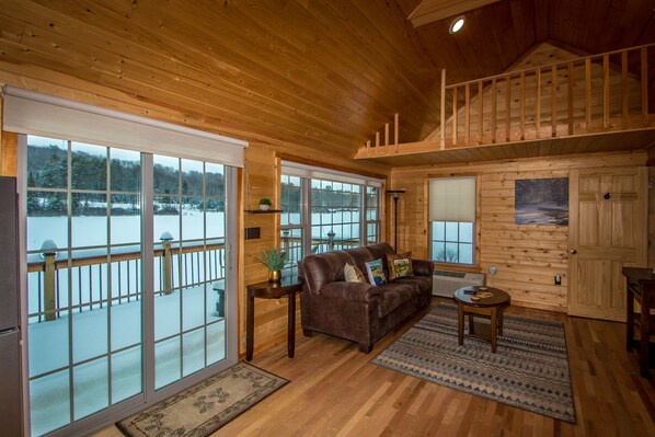 Chestnut Premier #14: Lakefront Serene Escape Cabin | Living area | 32-inch Smart TV with digital channels, TV