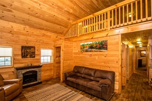 Cabin, 6 Bedrooms, Fireplace, Lakeside | Living area