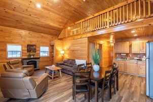 White Mtn Cabin for 14 w/ Lake & Sauna | Living area