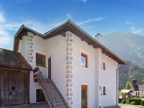 Exterior - Cozy Holiday Home in Tyrol near Ski Area (Oetz)