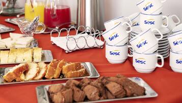 Desayuno buffet incluido todos los días